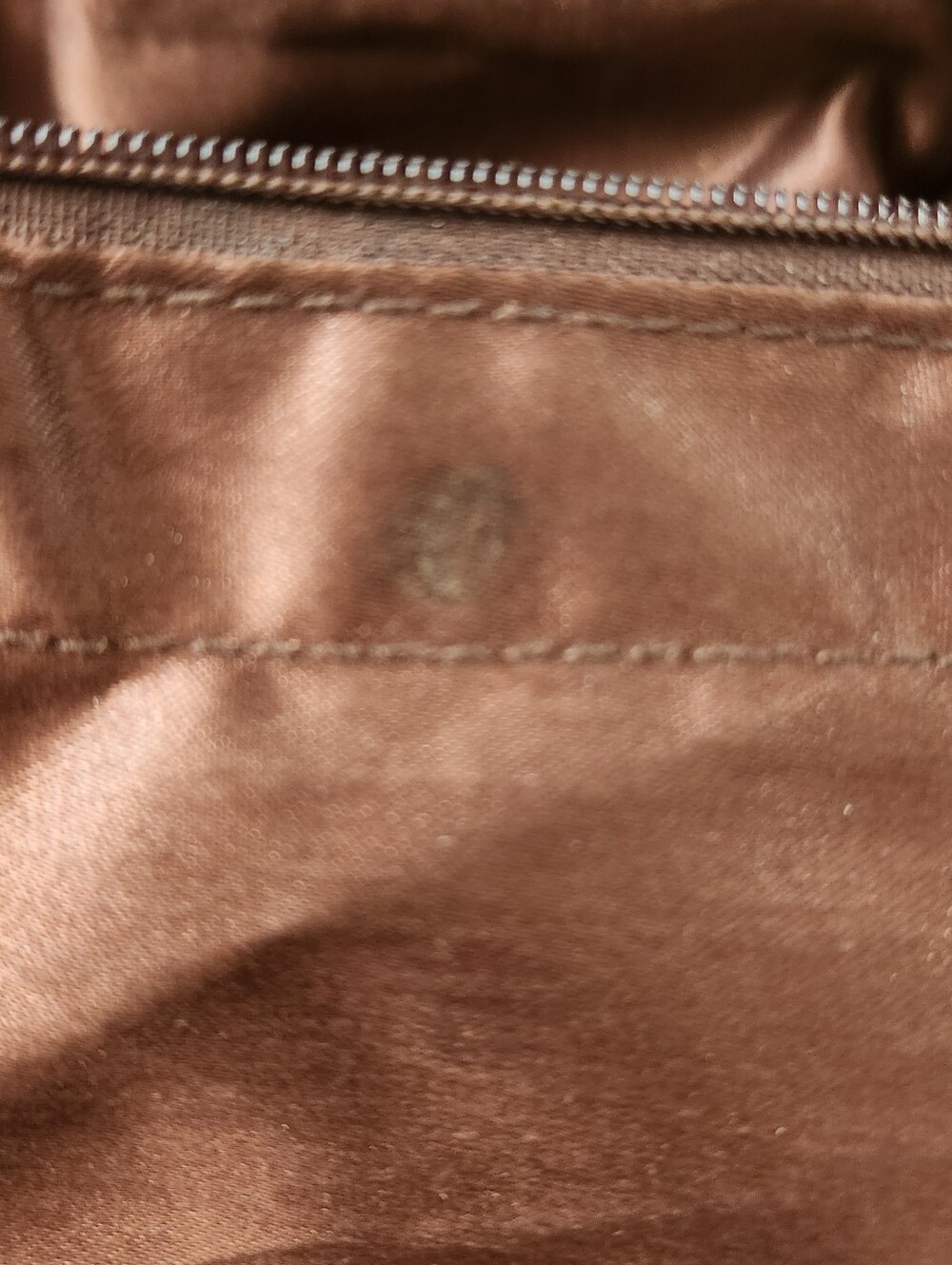 Kattee Classic Tan Leather Tote Bag with Gold Hardware - Picture 11 of 12
